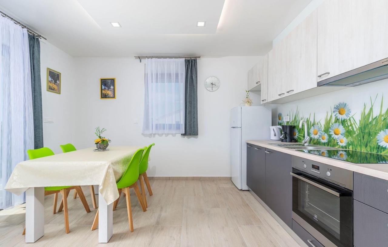 Apart Residence Blue Sea بوريتش المظهر الخارجي الصورة