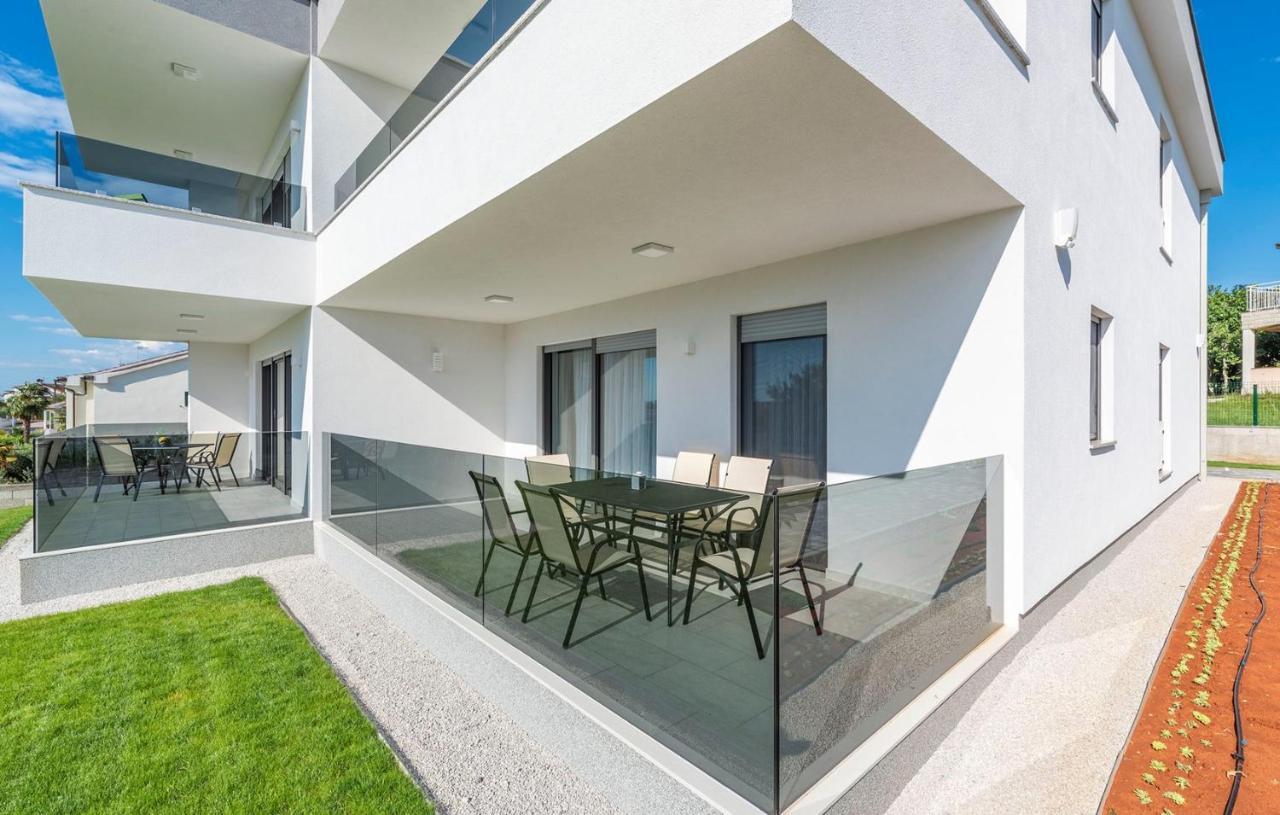 Apart Residence Blue Sea بوريتش المظهر الخارجي الصورة